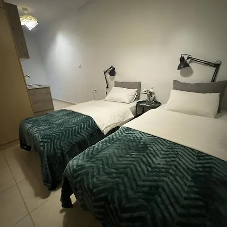 Alatza Apartment *